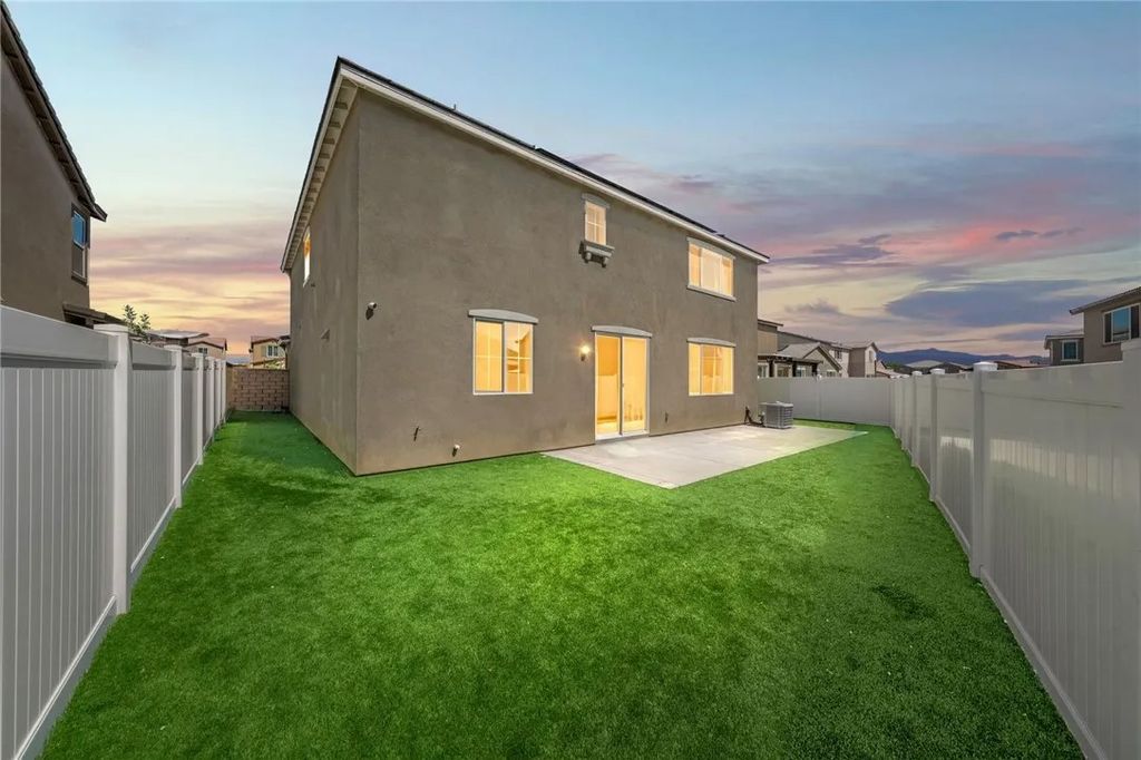 Photo of 5117 Hoss Cir, Hemet, CA 92545 (MLS # SW26068135)