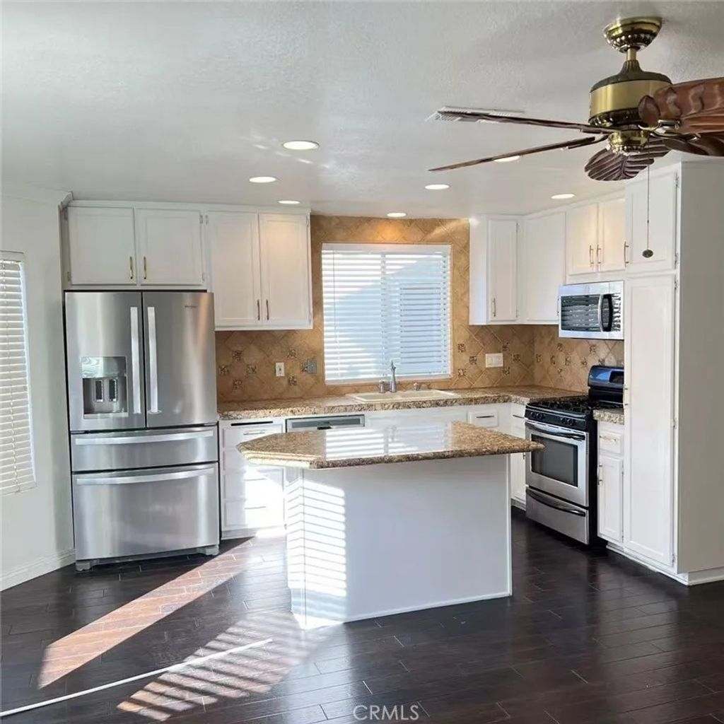 Photo of 585 Springbrook, Irvine, CA 92614 (MLS # PW25281995)