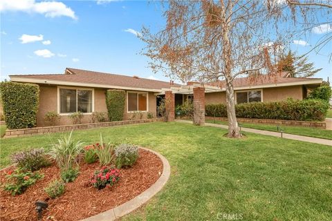 Photo of 366 Smoke Ridge, Calimesa, CA 92320 (MLS # IG26032299)