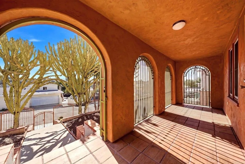 312 Olivewood