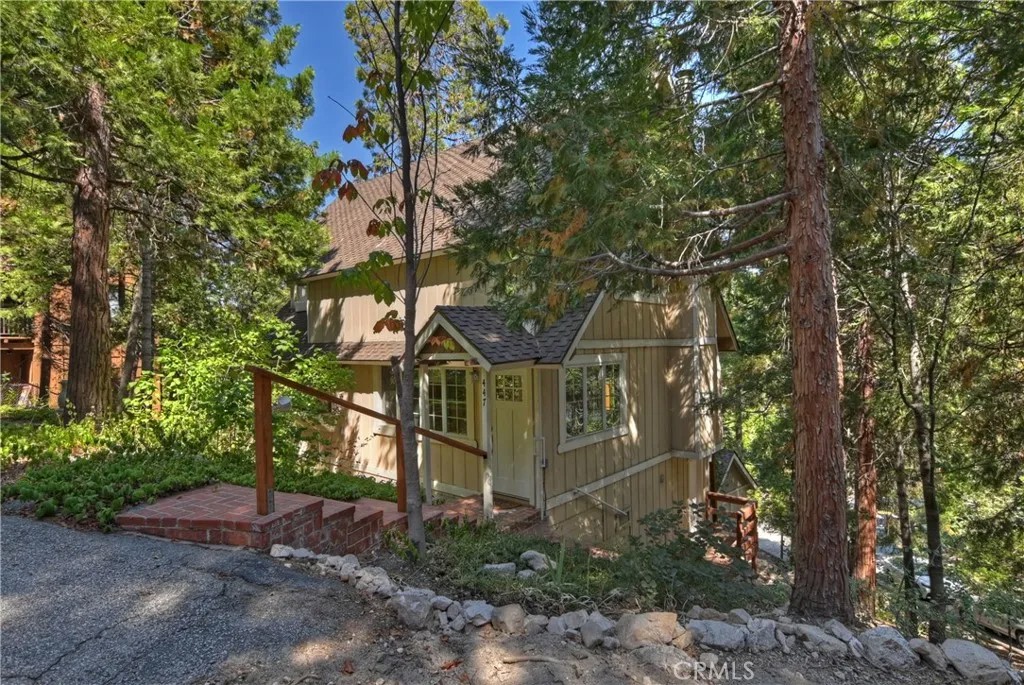 447 N Grass Valley Road