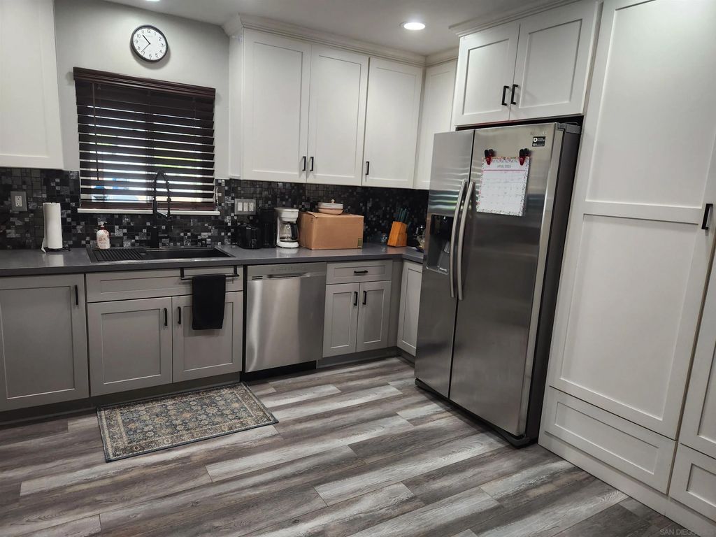 Photo of 633 Aster St, Escondido, CA 92027 (MLS # 260010651)