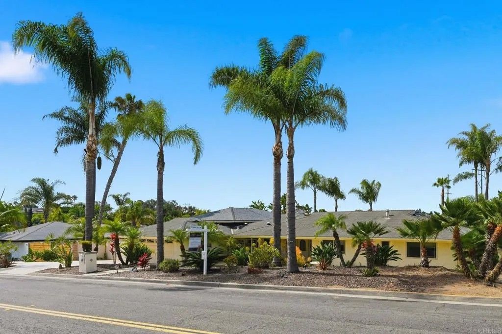 Photo of 3267 Avenida De Loyola, Oceanside, CA 92056 (MLS # NDP2605013)