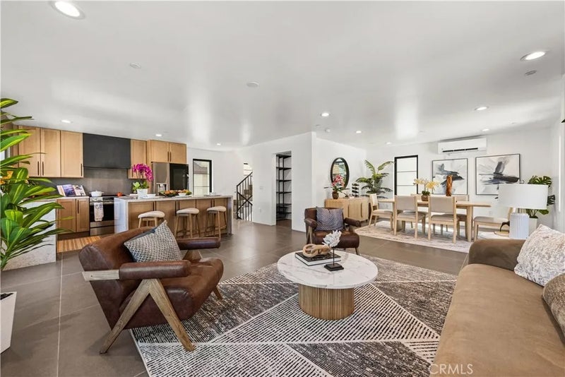 220 W Mission A
