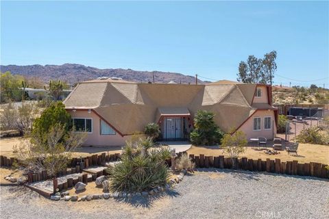 Photo of 6888 Sunnyhill Road, Joshua Tree, CA 92252 (MLS # JT26087502)