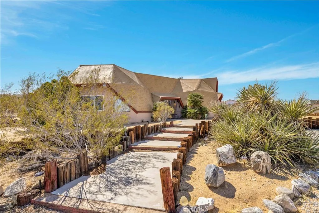 6888 Sunnyhill Road