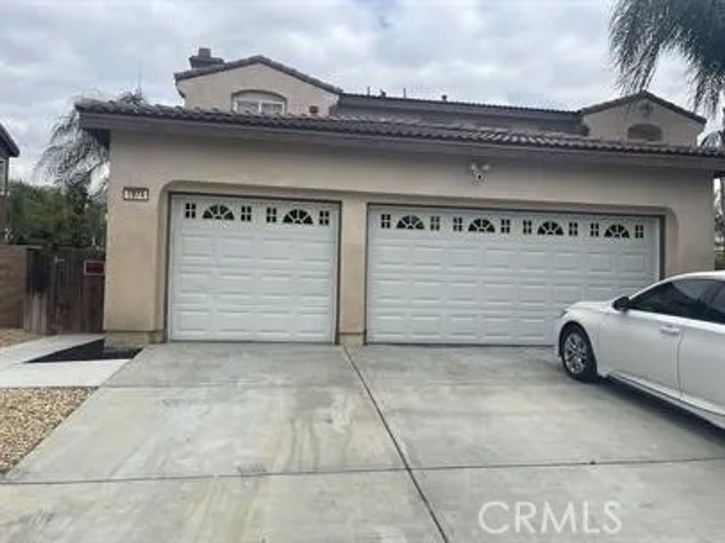 Photo of 1974 Arroyo Viejo Dr, San Jacinto, CA 92583 (MLS # SW25261493)