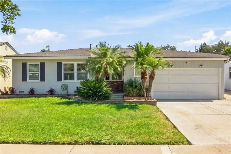 2032 W Porter