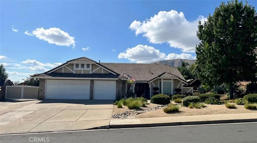 Photo of 7157 Via Dicha, La Verne, CA 91750 (MLS # AR26207394)