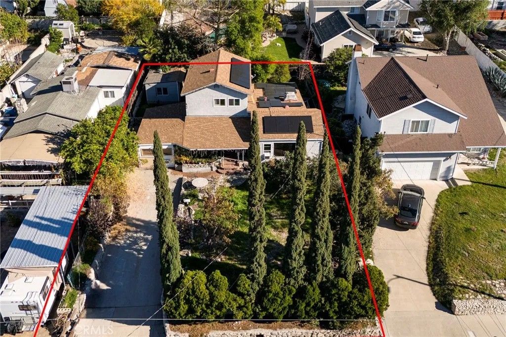 Photo of 10358 Las Lunitas Avenue, Tujunga, CA 91042 (MLS # SR25270584)