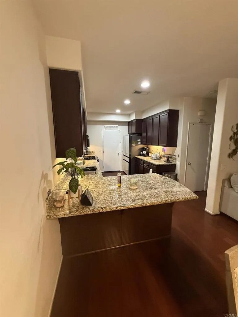 1460 Canvas Dr #4 4