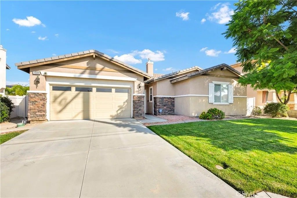 Photo of 1569 Washington Avenue, San Jacinto, CA 92583 (MLS # SW25237000)