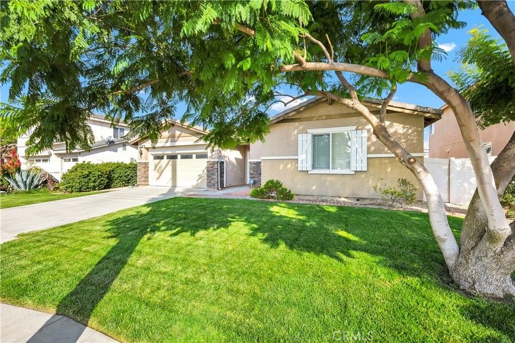 Photo of 1569 Washington Avenue, San Jacinto, CA 92583 (MLS # SW25237000)