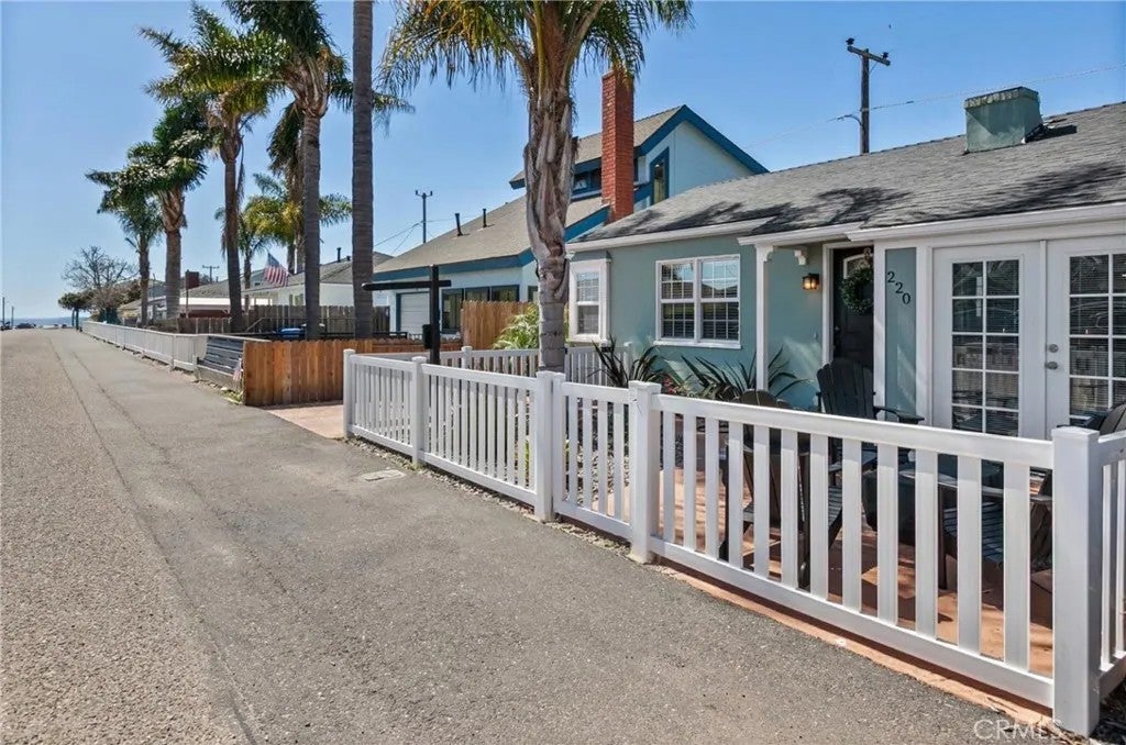 220 Capistrano Avenue