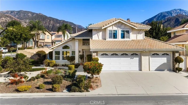1539 Moonridge Court