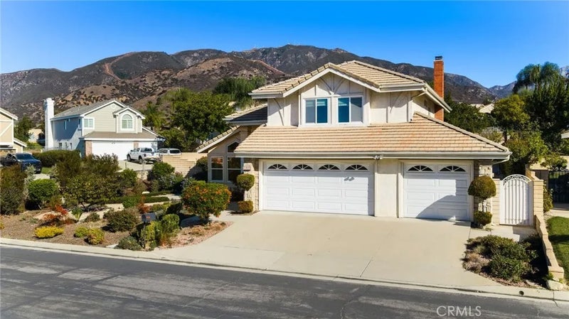 1539 Moonridge Court