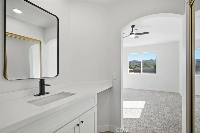 42115 Shadow Lane