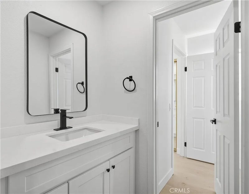 42115 Shadow Lane