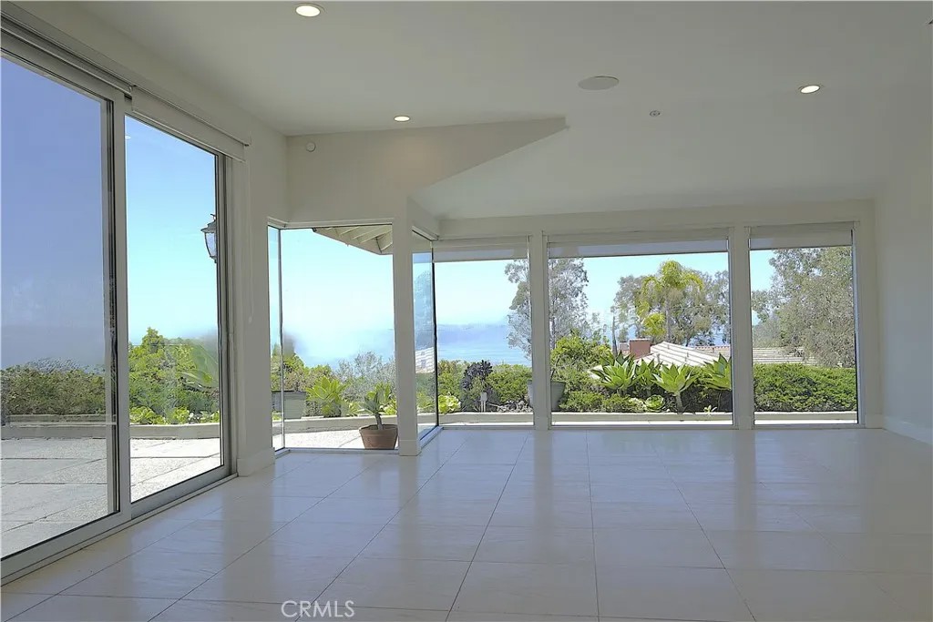 2615 Temple Hills Drive