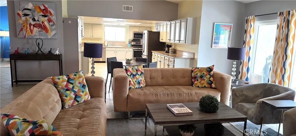Photo of 2098 N San Clemente Road, Palm Springs, CA 92262 (MLS # CV26127105)