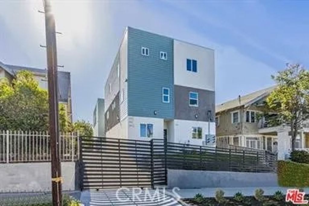 Photo of 1143 Irolo, Los Angeles, CA 90006 (MLS # PW26032125)