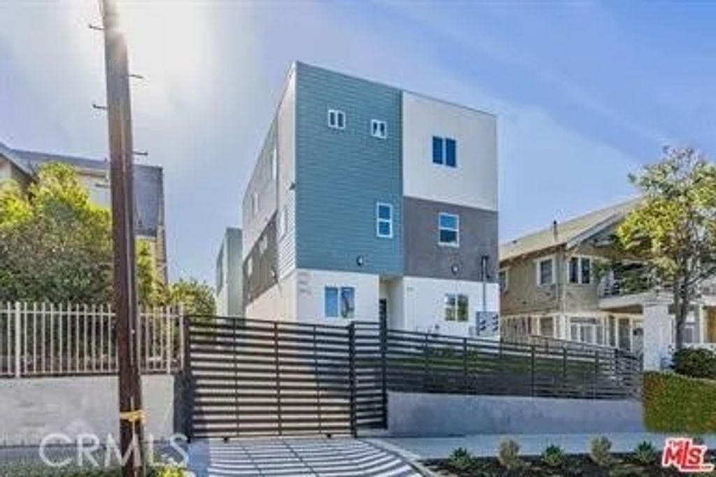 Photo of 1143 Irolo, Los Angeles, CA 90006 (MLS # PW26032125)