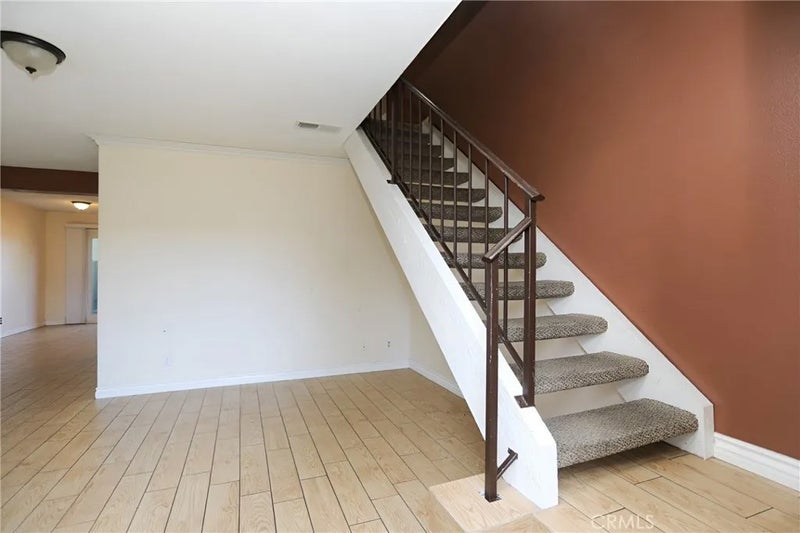 1321 N Bradley