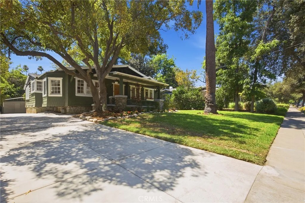 1177 N Catalina