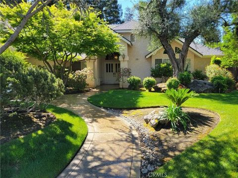 Photo of 819 E Woodhaven Ln, Fresno, CA 93720 (MLS # FR26072440)