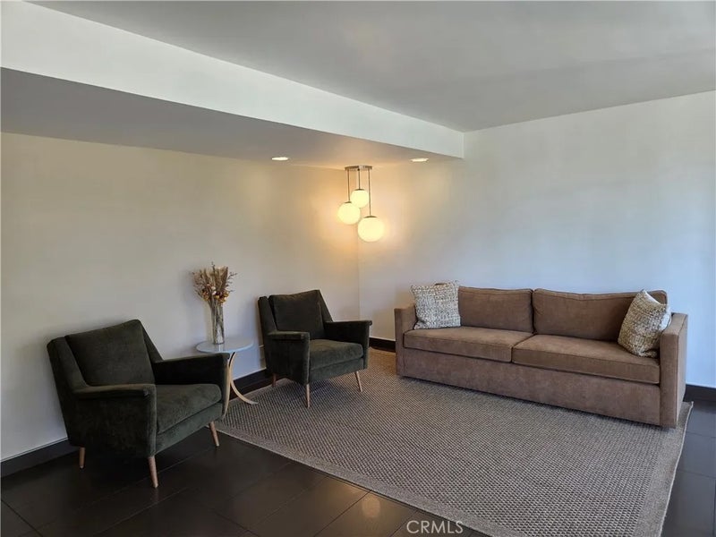 601 E Del Mar Boulevard 402