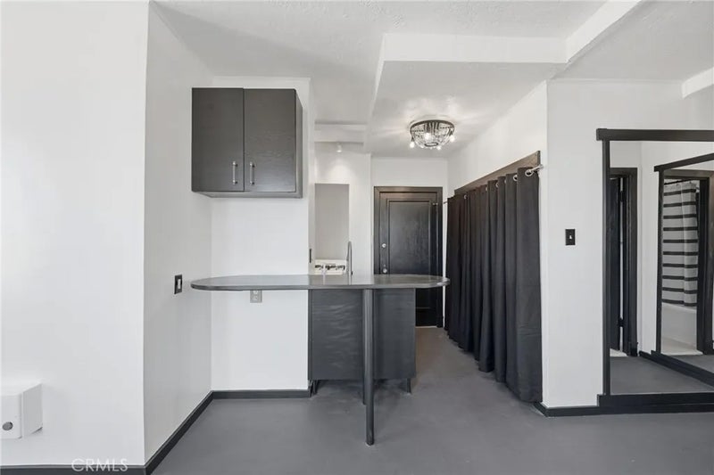 315 W 3rd Street 410
