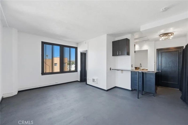 315 W 3rd Street 410
