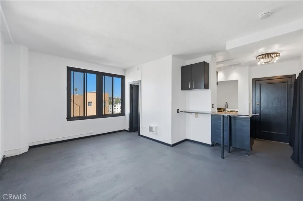 315 W 3rd Street 410