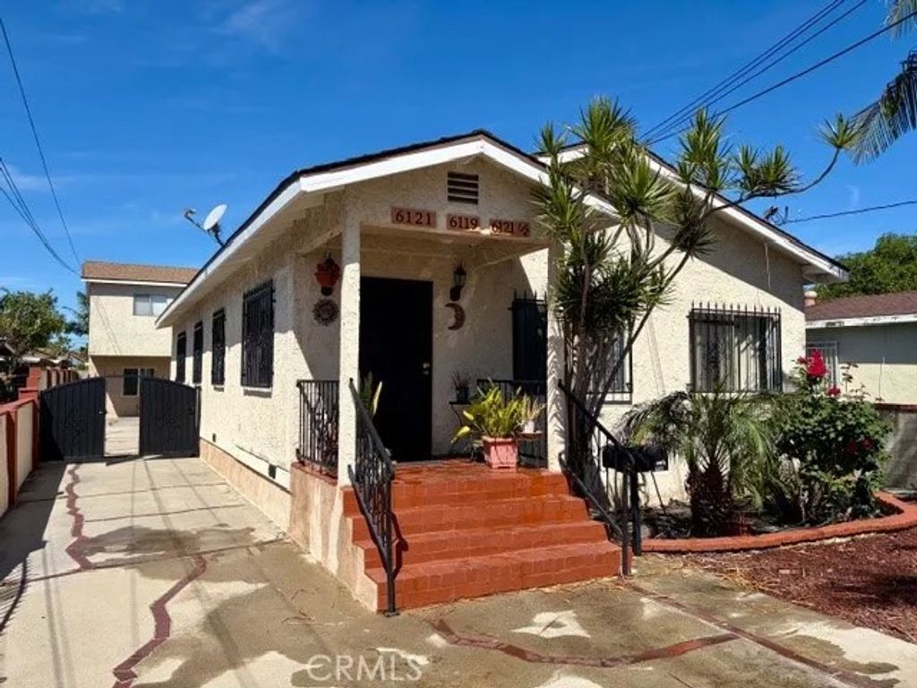 Photo of 6121 Orchard Avenue, Huntington Park, CA 90255 (MLS # MB26075687)