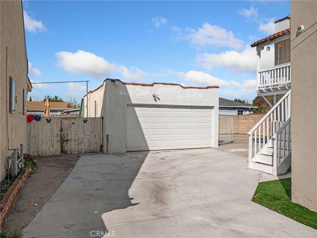 3361 Meeker Avenue