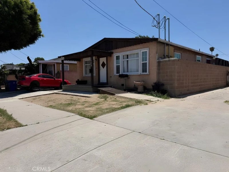1542 W 223rd