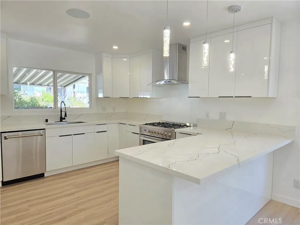 Photo of 1113 Mohawk, Topanga, CA 90290 (MLS # SR26067406)