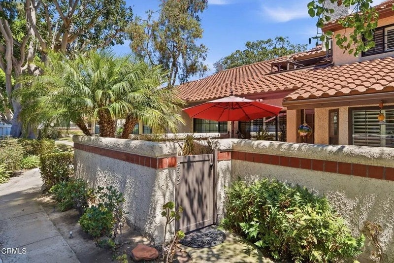 483 Las Palomas Drive