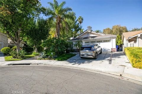 Photo of 25803 Anderson Lane, Stevenson Ranch, CA 91381 (MLS # GD25232194)