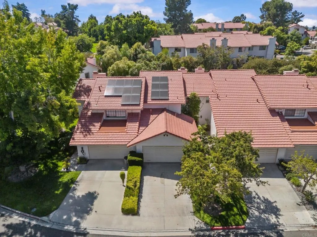 6543 Paseo Adelante