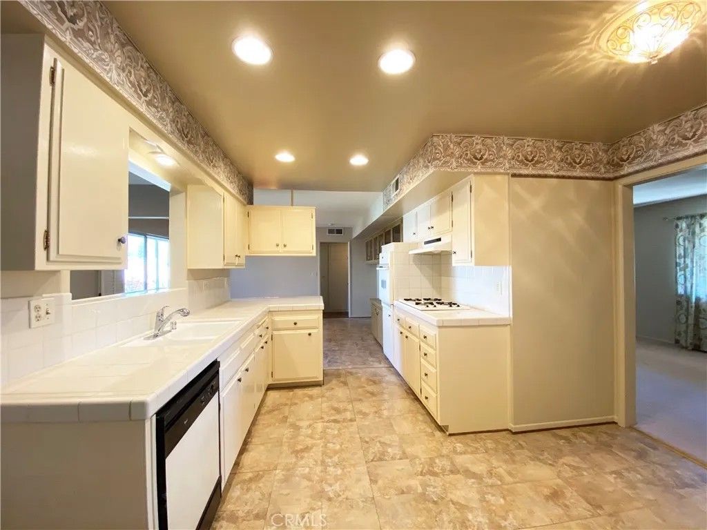 Photo of 29632 Pebble Beach, Menifee, CA 92586 (MLS # SW26050221)