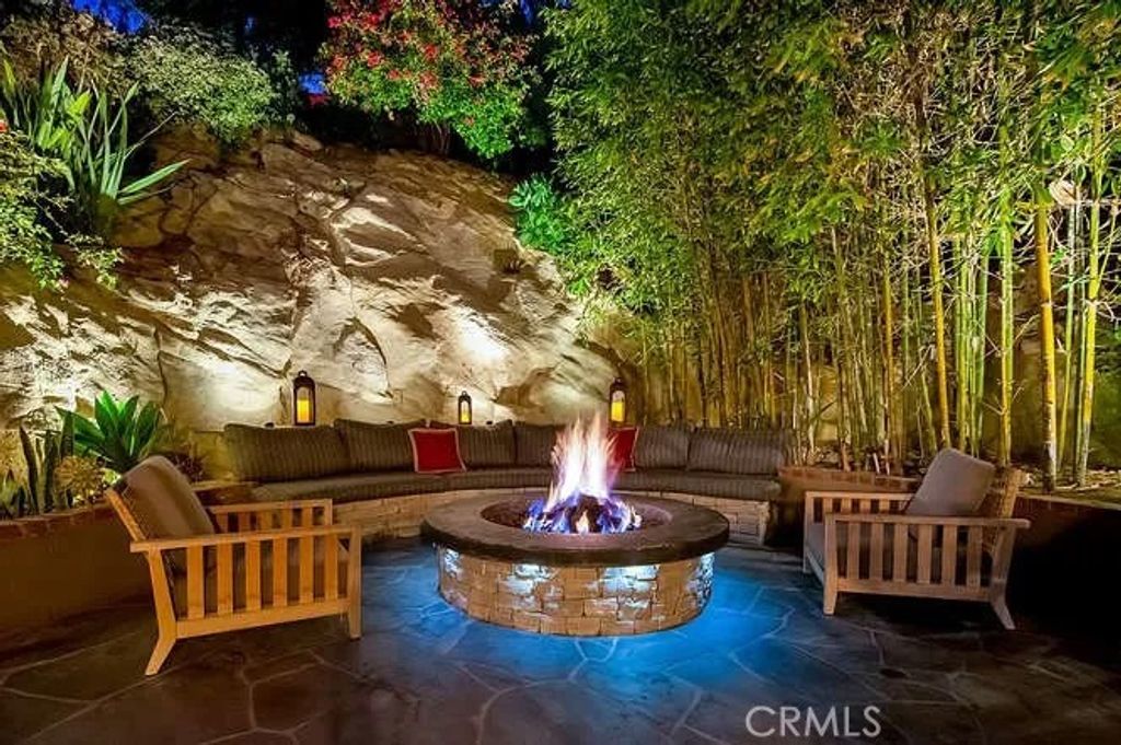 Photo of 1020 Skyline Drive, Laguna Beach, CA 92651 (MLS # LG26007031)