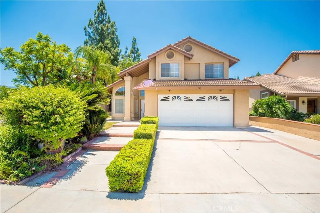 1700 Mojave View Circle