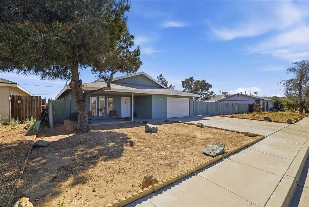Photo of 1032 S Farragut Avenue, Ridgecrest, CA 93555 (MLS # HD26078285)