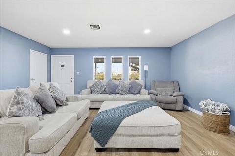 1032 S Farragut Avenue Ridgecrest CA 93555