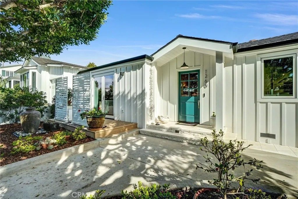 Photo of 1260 Brangwyn Way, Laguna Beach, CA 92651 (MLS # LG26042823)