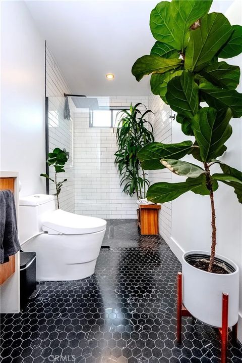 Tiny photo for 1125 Bennett Ave, Long Beach, CA 90804 (MLS # PW25255521)