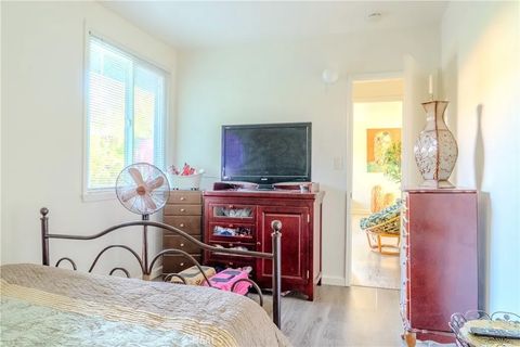 Tiny photo for 1125 Bennett Ave, Long Beach, CA 90804 (MLS # PW25255521)