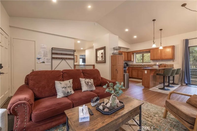 820 Villa Grove