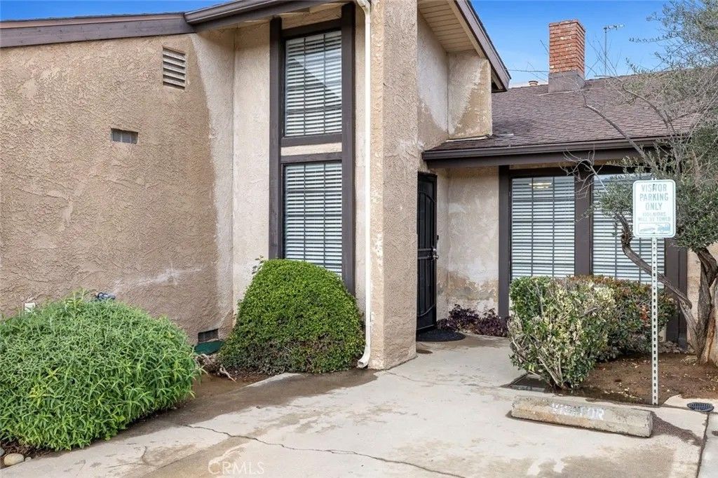 Photo of 1629 Willow Ave, Clovis, CA 93612 (MLS # FR26037843)